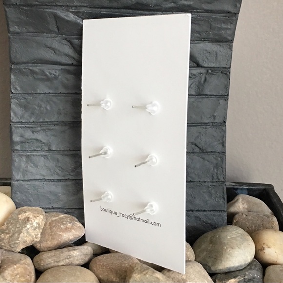 Trio Dainty Earrings IT’S THE LITTLE THINGS Card - Picture 2 of 5